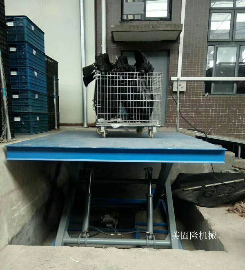 四平固定式升降货梯厂家