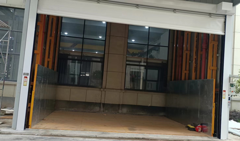 四平大台面升降货梯